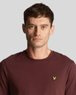 T-shirt Lyle & scott in morbido cotone girocollo con logo anteriore - immagine 3