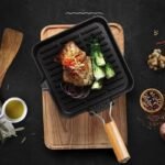 Bistecchiera ghisa quadrata griglia antiaderente manico legno piastra 24x24 cm - immagine 5