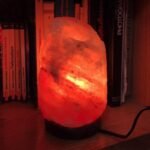 Lampada di sale rosa dell'Himalaya naturale salgemma legno dimmerabile 5-7 kg - immagine 4